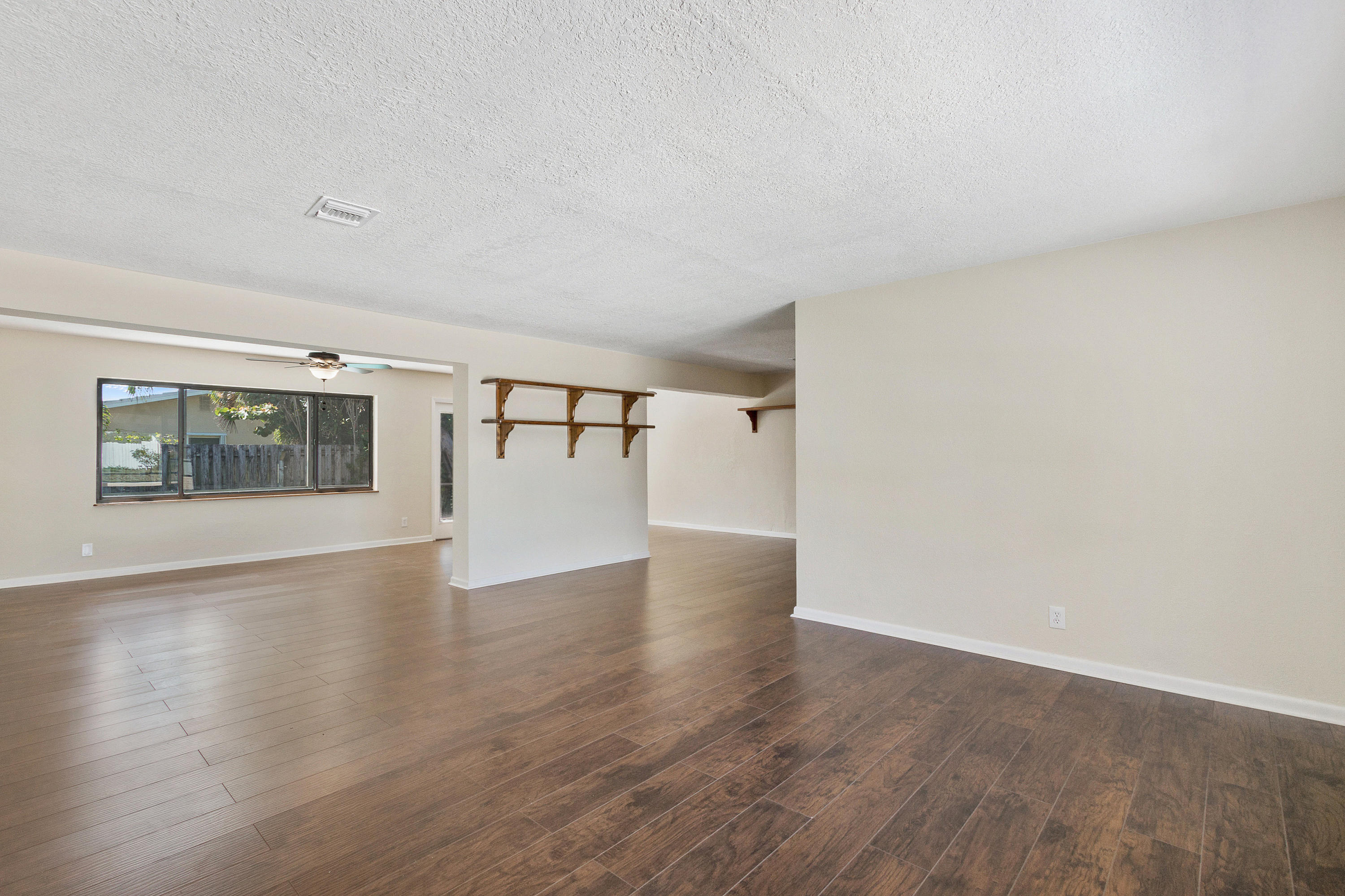 BOCA WOODS - Residential