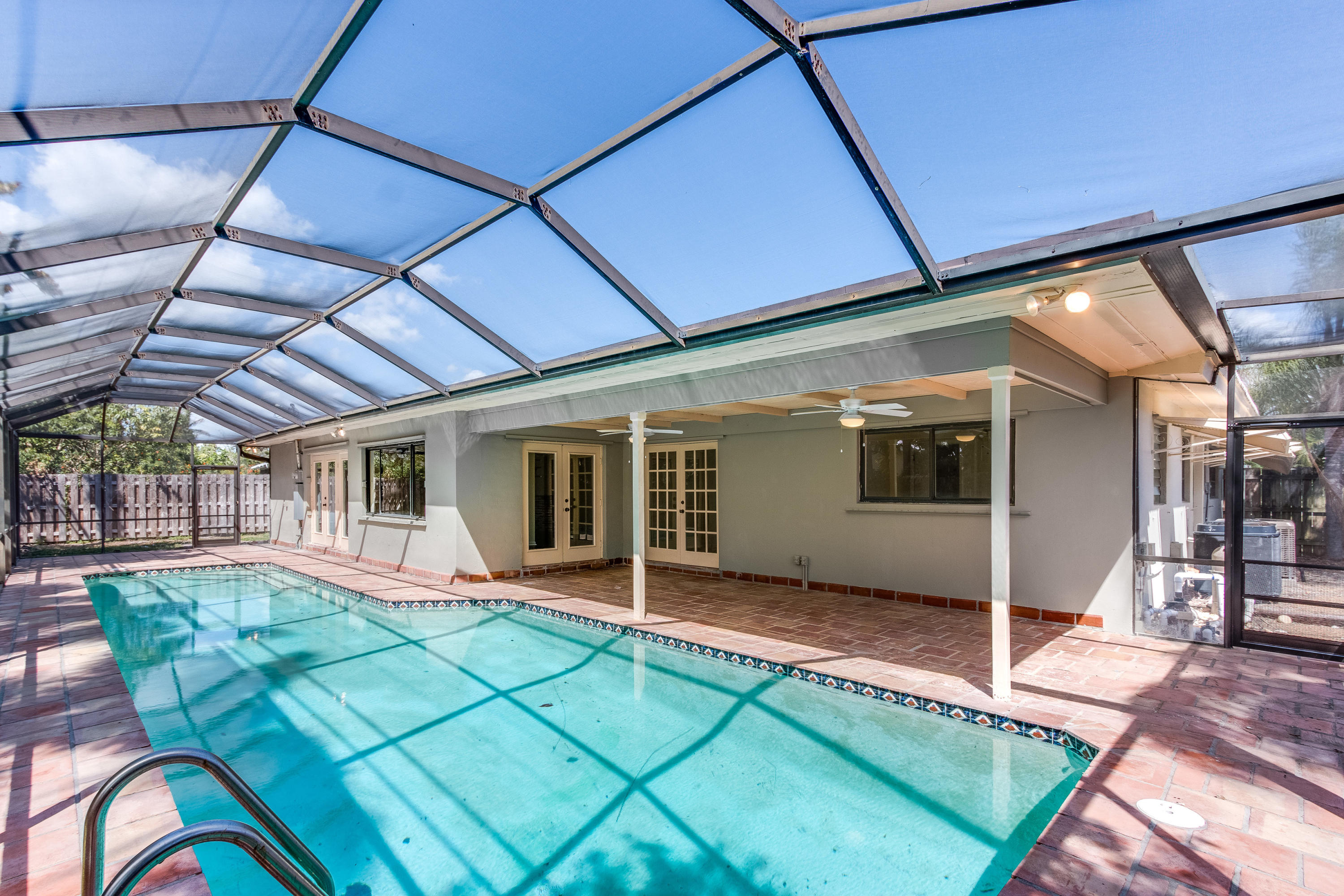 BOCA WOODS - Residential