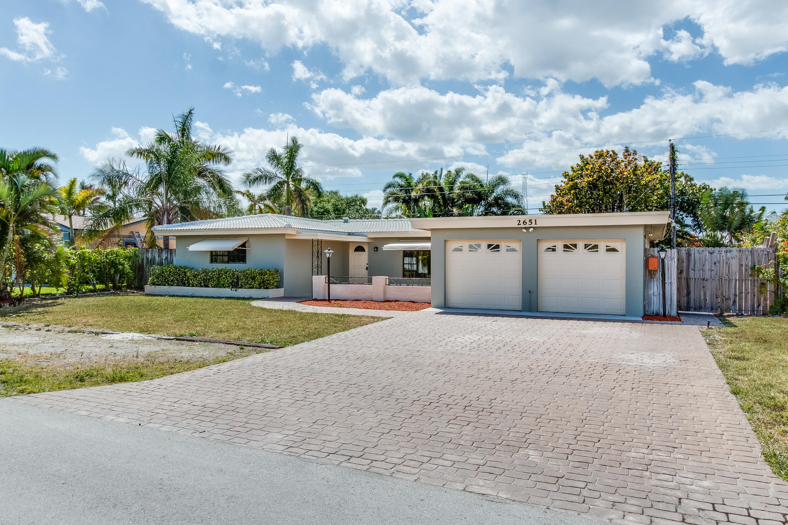 BOCA WOODS - Residential