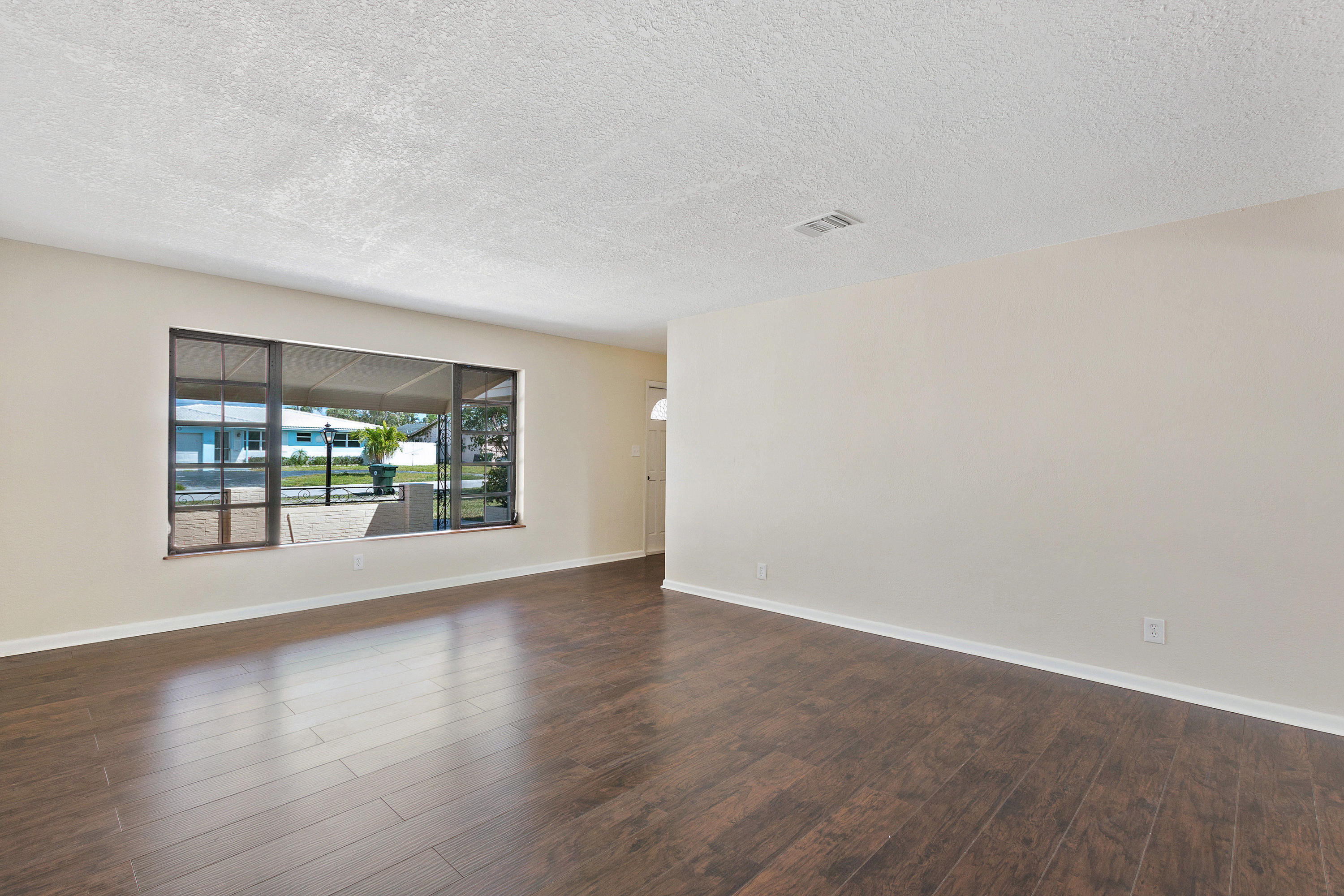 BOCA WOODS - Residential