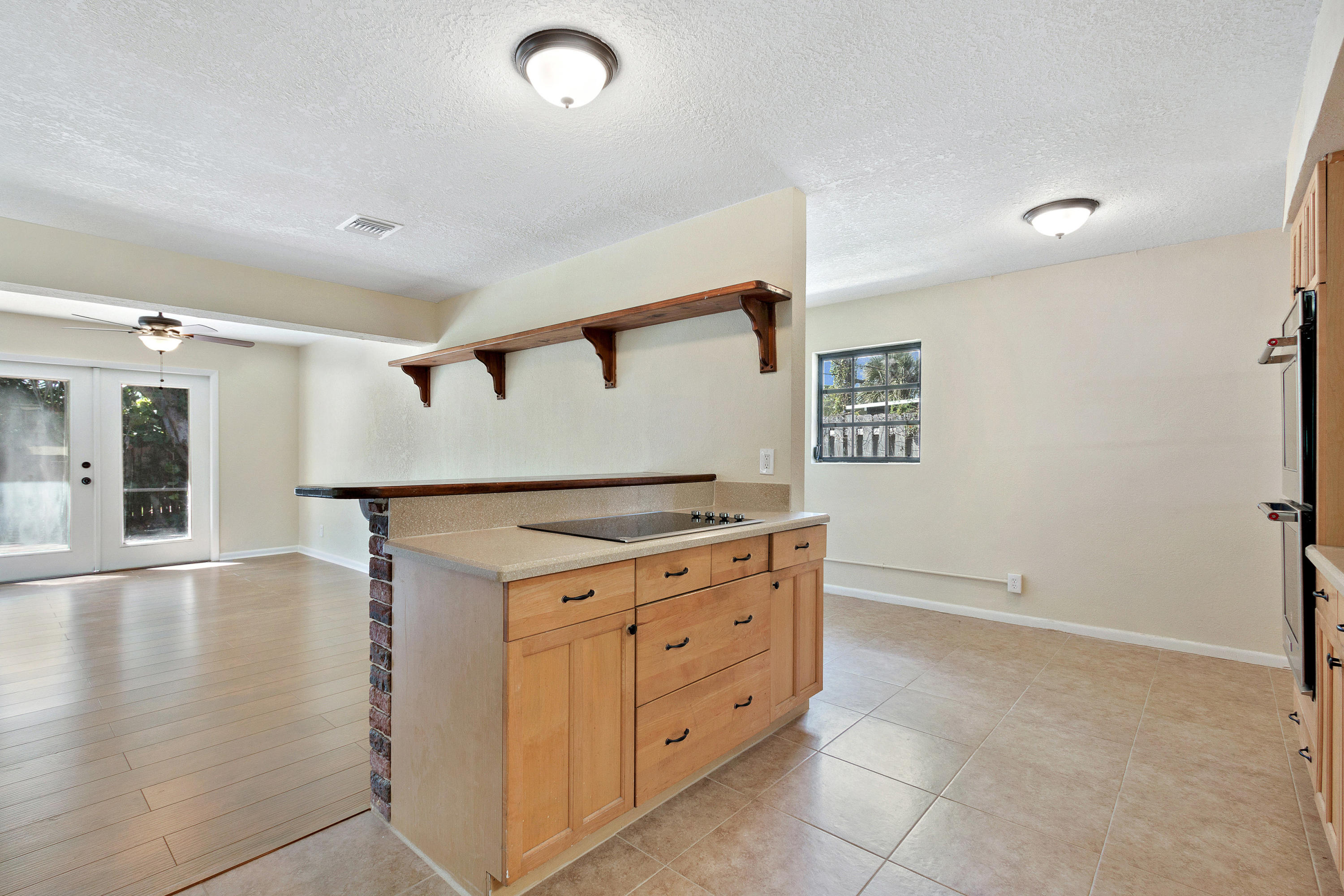 BOCA WOODS - Residential