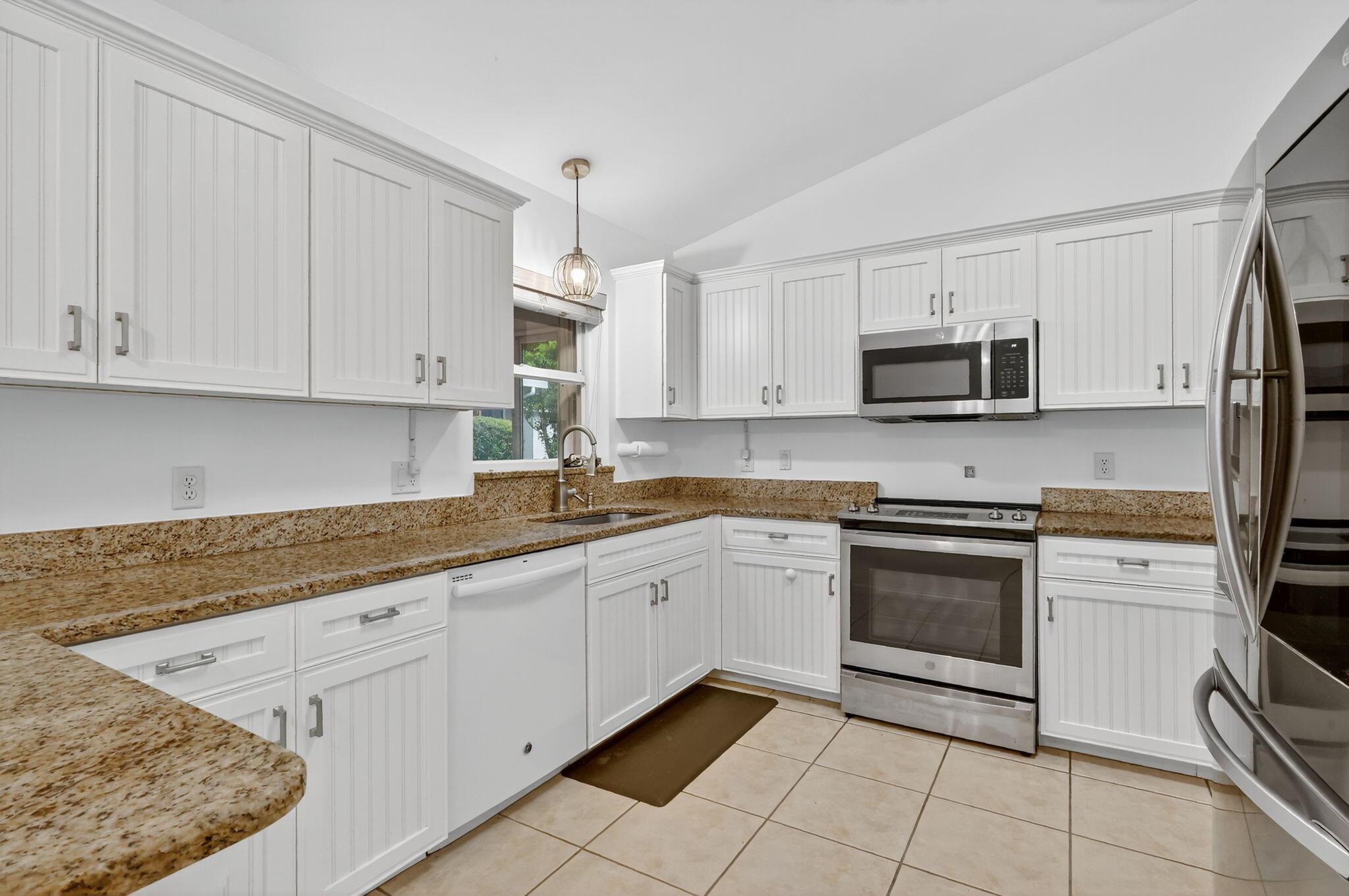 KINGS ISLE PHASE IIA - Residential