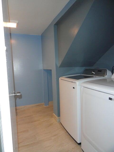 2464 Waterside Drive