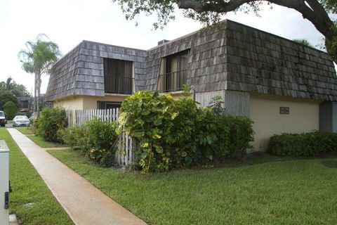 Photo of 2464 Waterside Drive, Lake Worth, FL 33461 (MLS # R11142513)