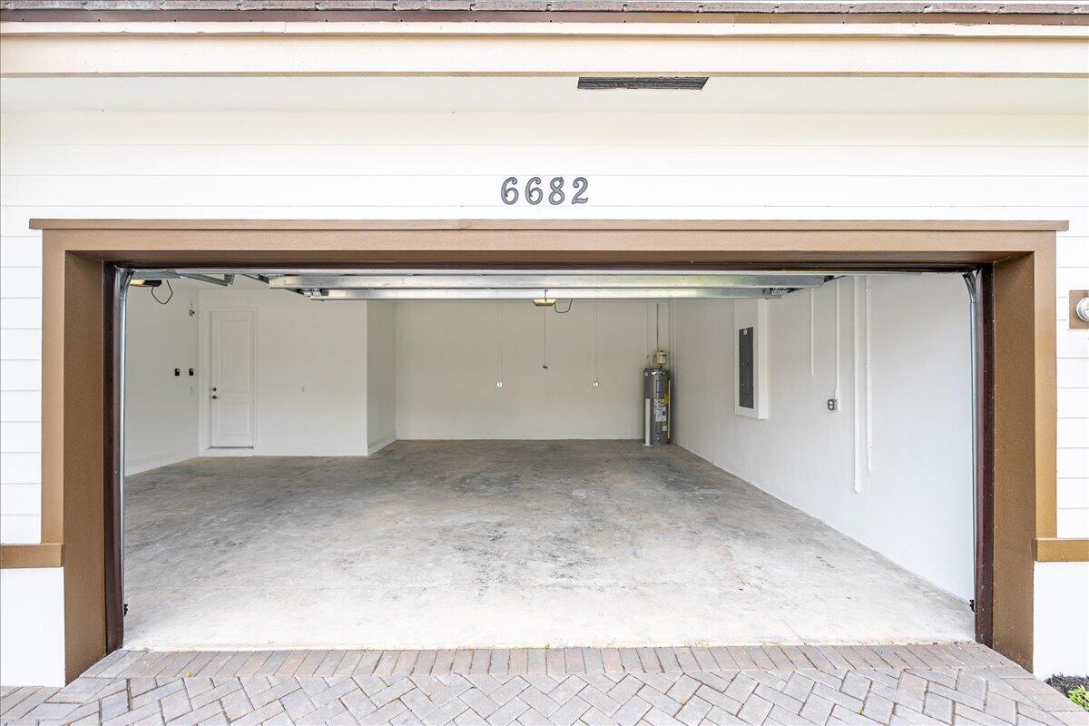 ESTATES OF BOYNTON WATERS - Residential