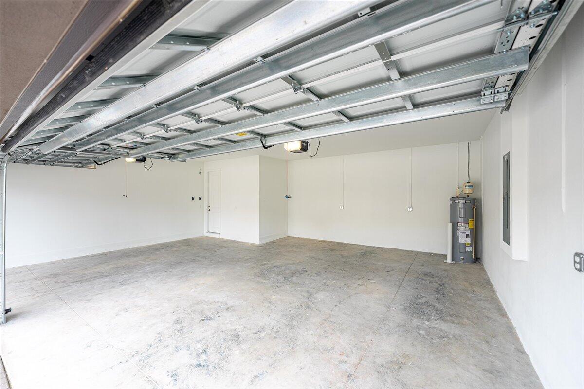 ESTATES OF BOYNTON WATERS - Residential