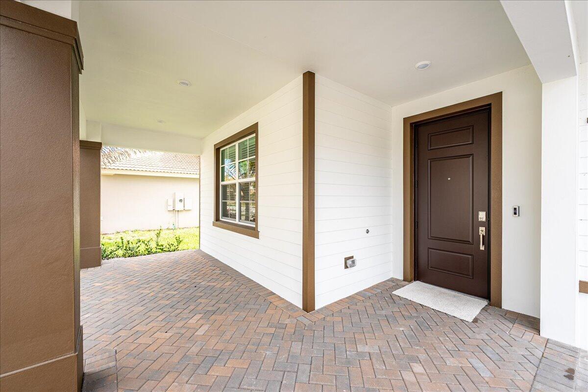 ESTATES OF BOYNTON WATERS - Residential