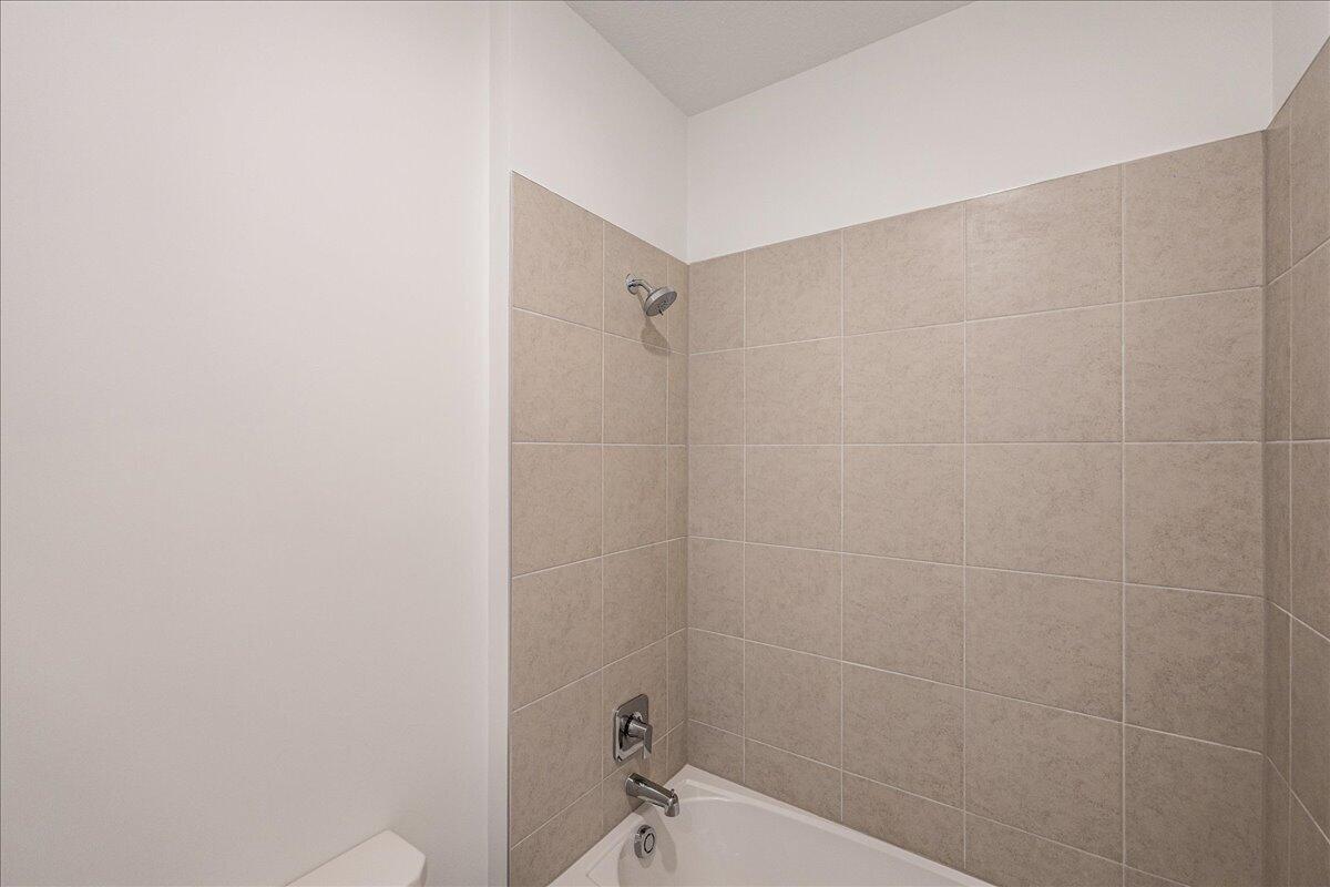 ESTATES OF BOYNTON WATERS - Residential