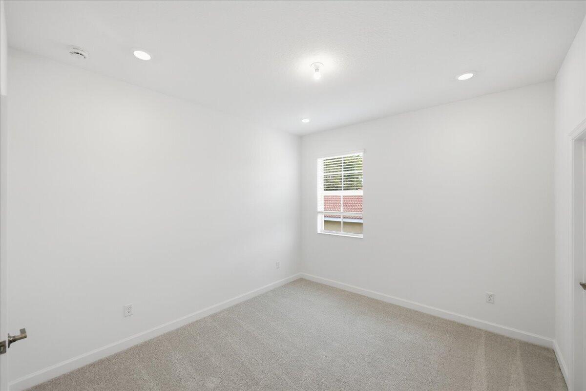 ESTATES OF BOYNTON WATERS - Residential