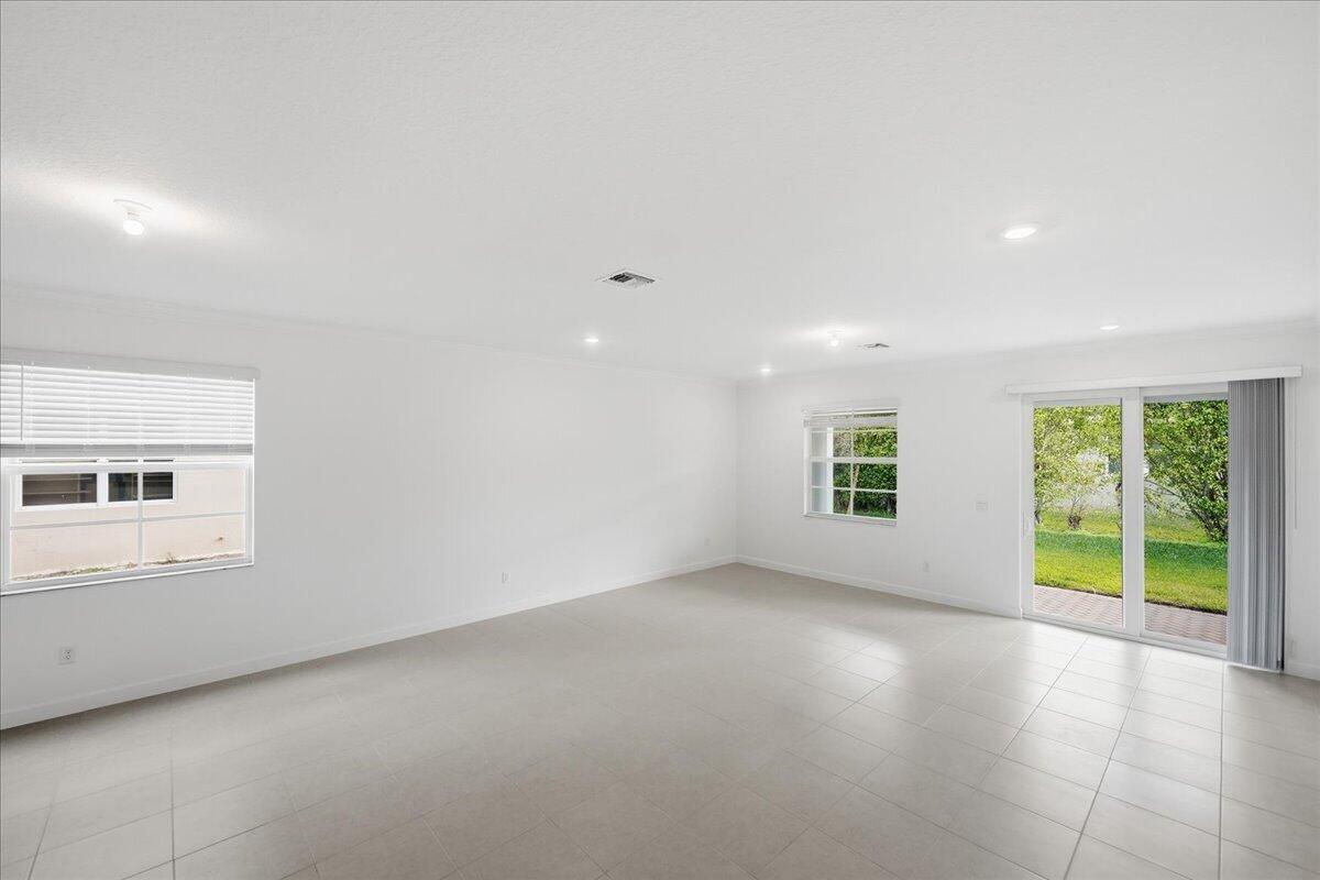 ESTATES OF BOYNTON WATERS - Residential