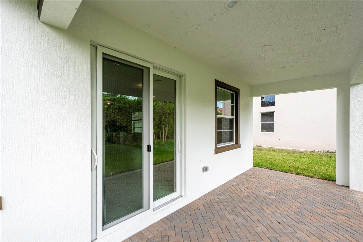 ESTATES OF BOYNTON WATERS - Residential