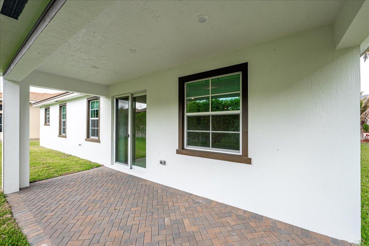 ESTATES OF BOYNTON WATERS - Residential