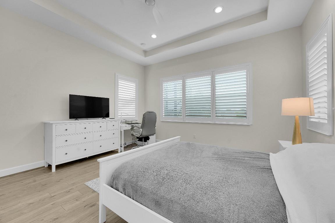 HAMMOCKS OF WESTLAKE - Residential