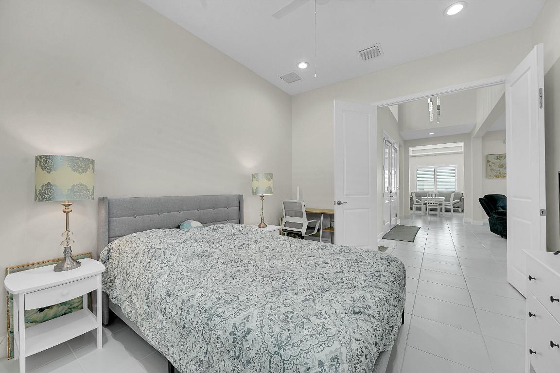 HAMMOCKS OF WESTLAKE - Residential