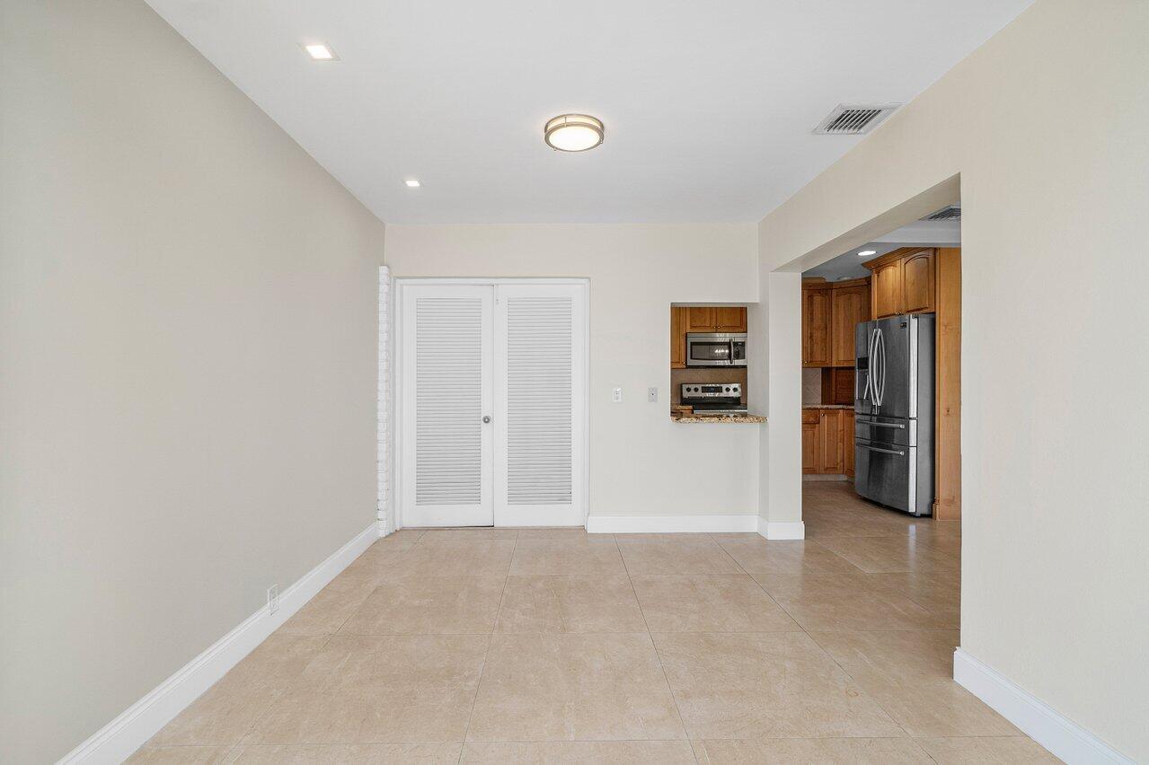 YORKTOWNE VILLAS - Residential