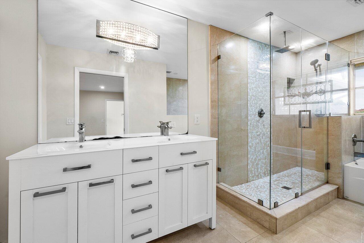 YORKTOWNE VILLAS - Residential