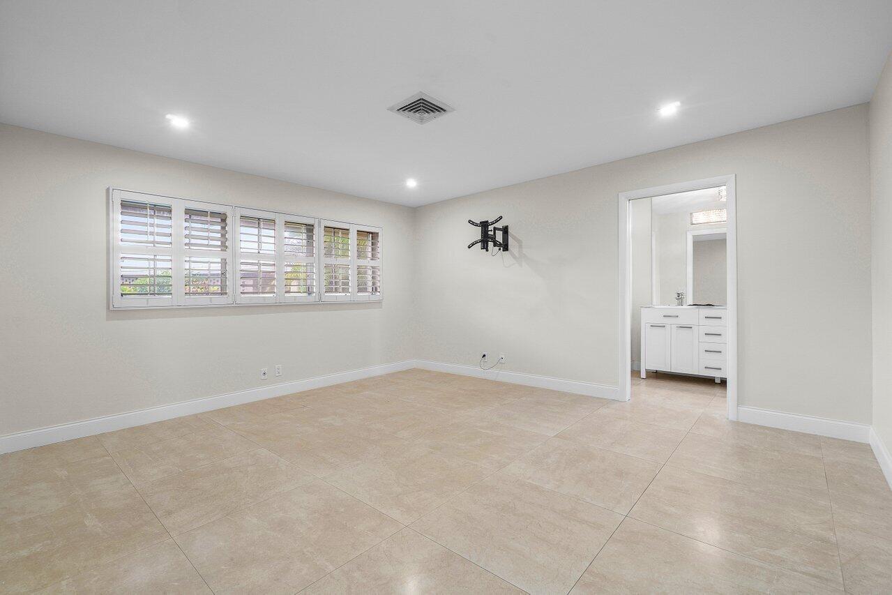 YORKTOWNE VILLAS - Residential