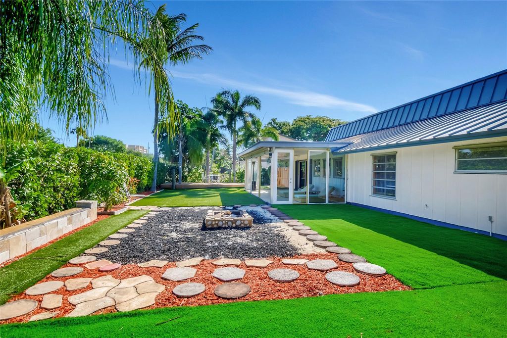 Photo of 1023 NW 7th Street, Boca Raton, FL 33486 (MLS # F10493244)