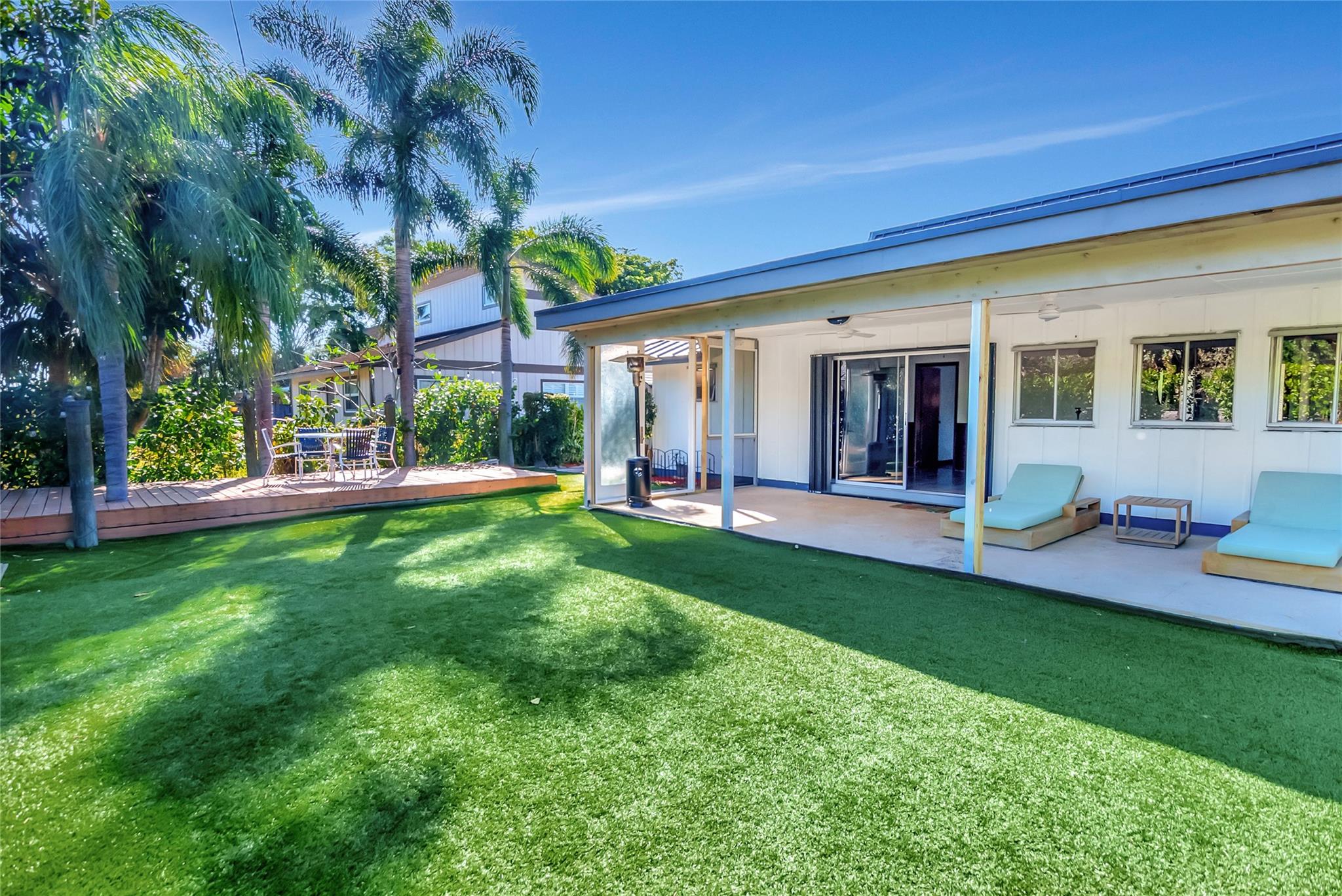 LAKE FLORESTA PARK - Residential Lease