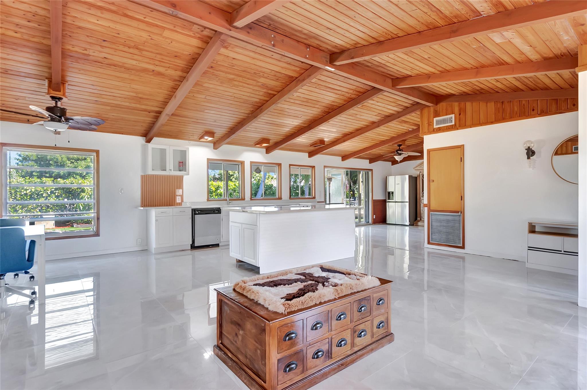 LAKE FLORESTA PARK - Residential Lease