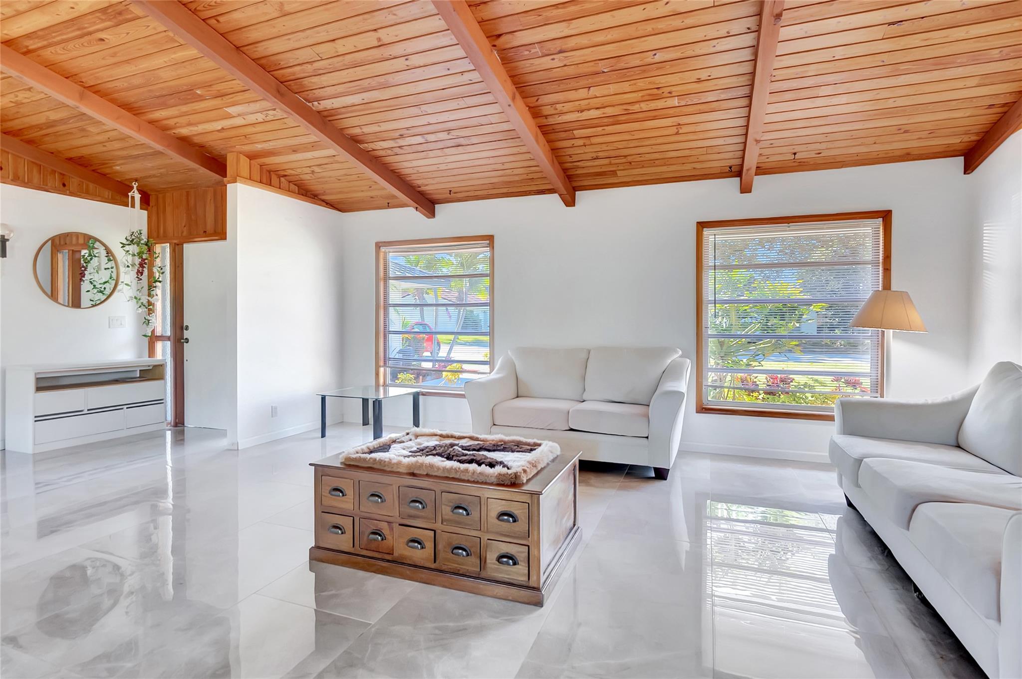 LAKE FLORESTA PARK - Residential Lease