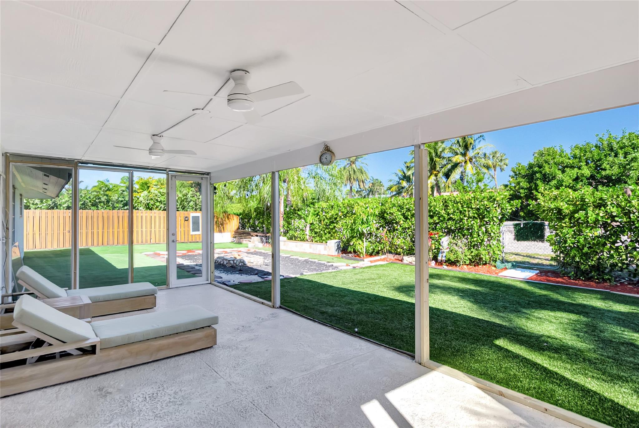 LAKE FLORESTA PARK - Residential Lease