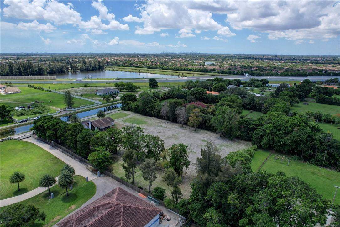 EVERGLADES SUGAR & LAND C - Residential