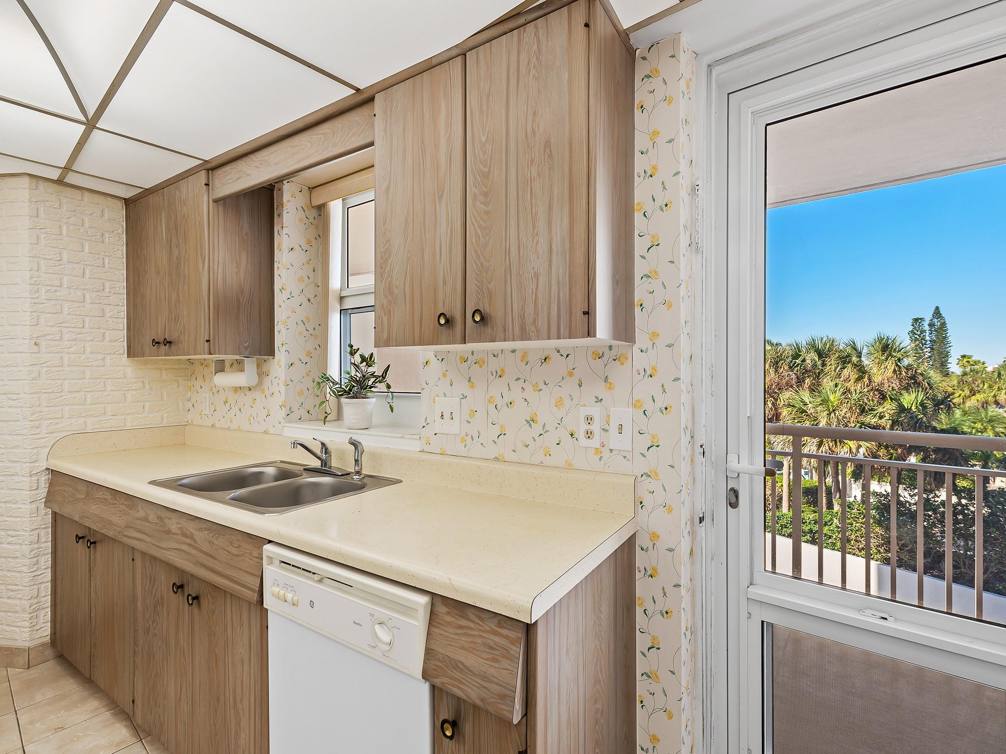 THE GALLEON - Residential