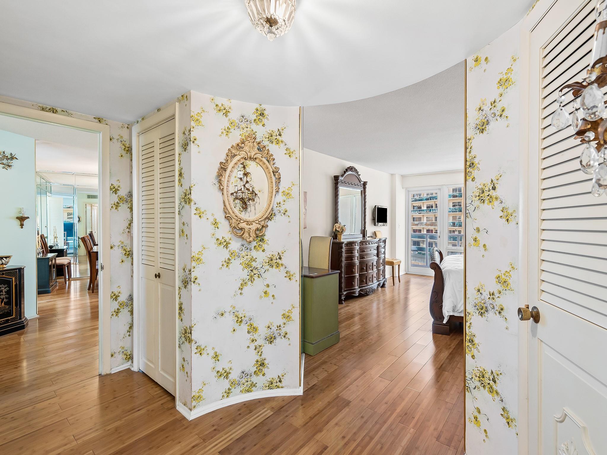 THE GALLEON - Residential