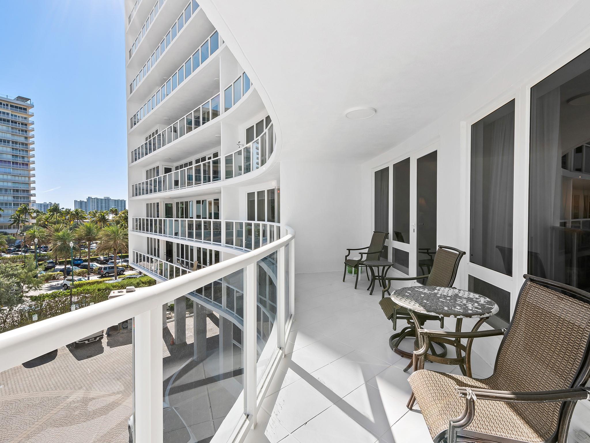 THE GALLEON - Residential