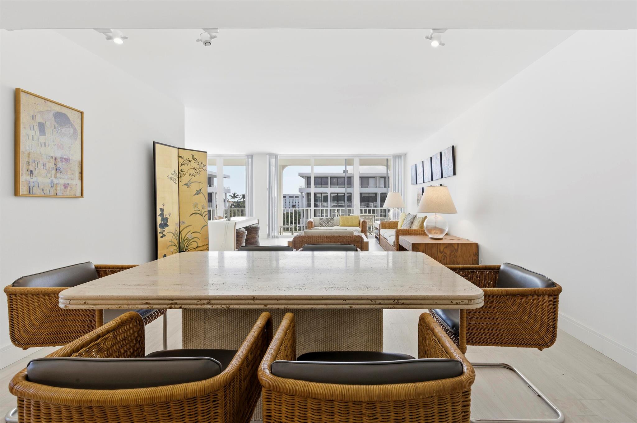 COVE CONDO - Residential