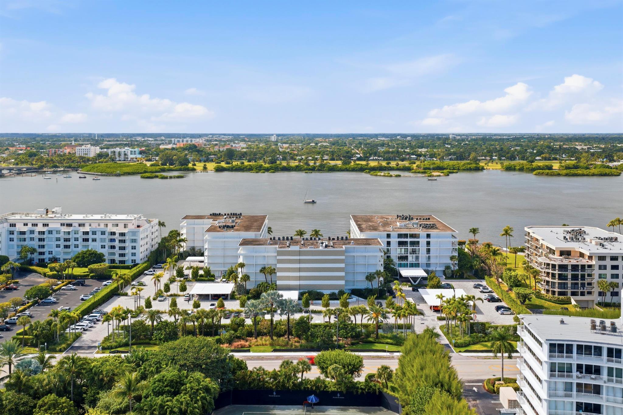 COVE CONDO - Residential