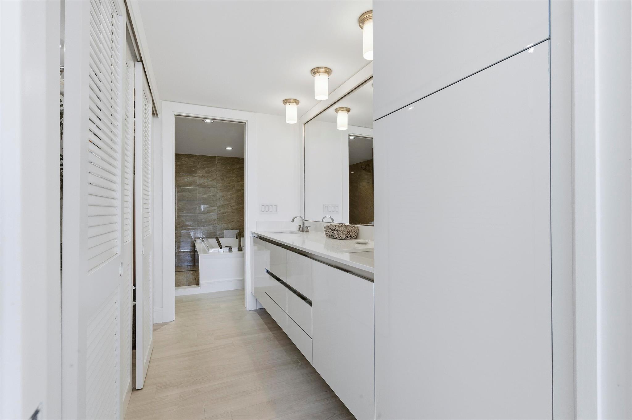 COVE CONDO - Residential