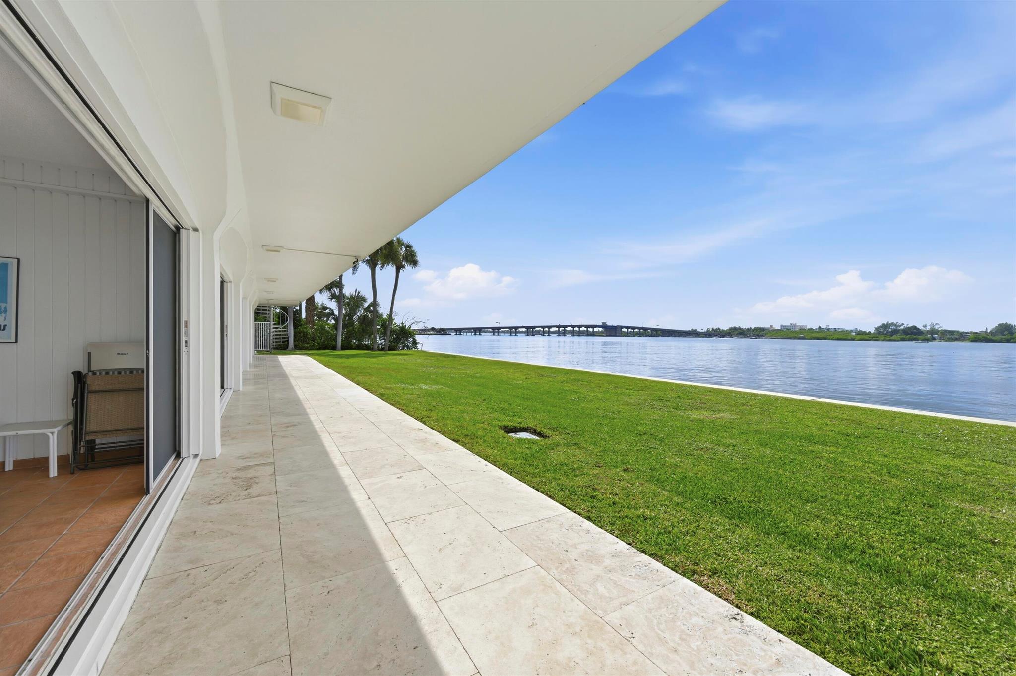 COVE CONDO - Residential