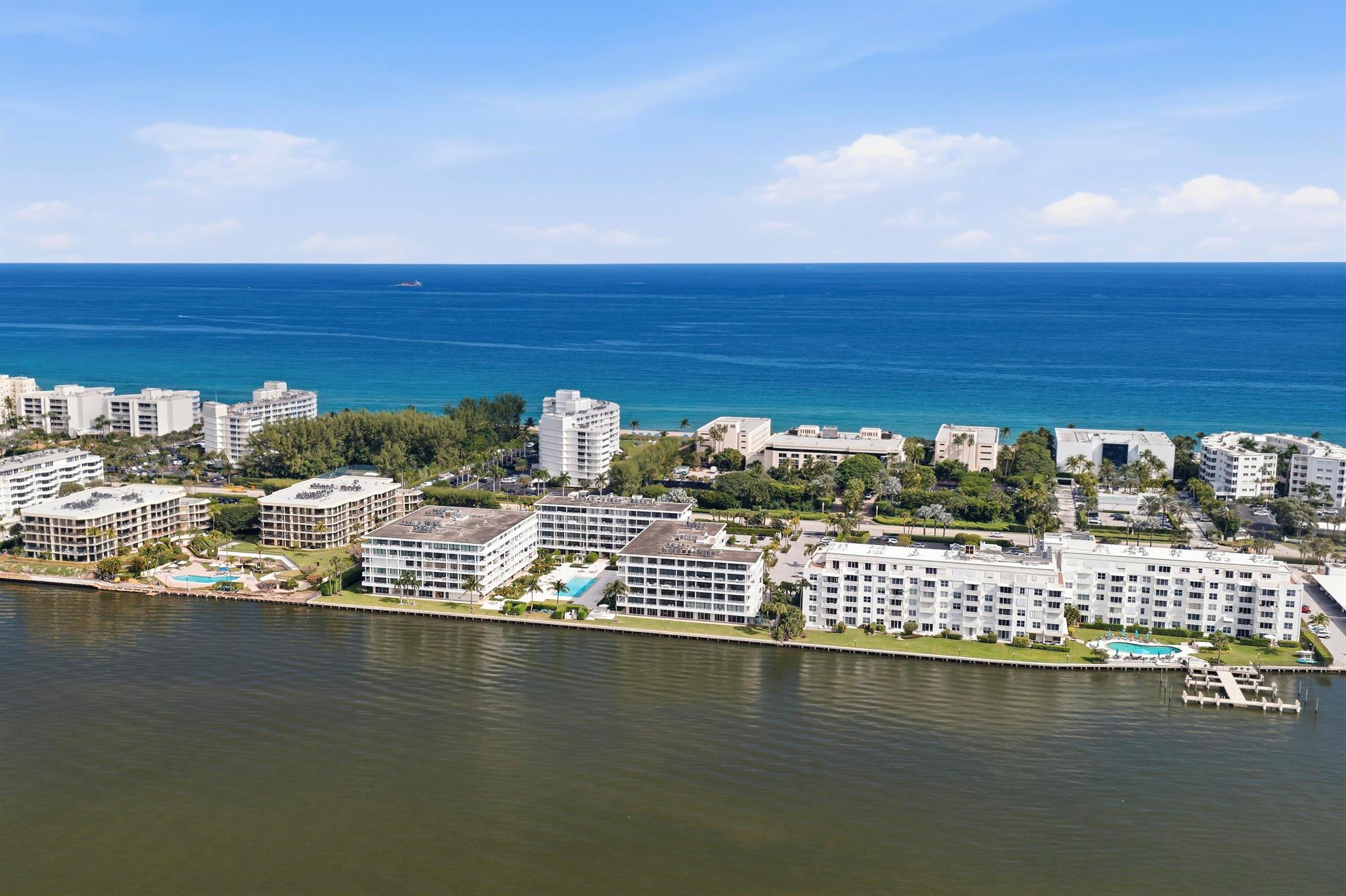 COVE CONDO - Residential