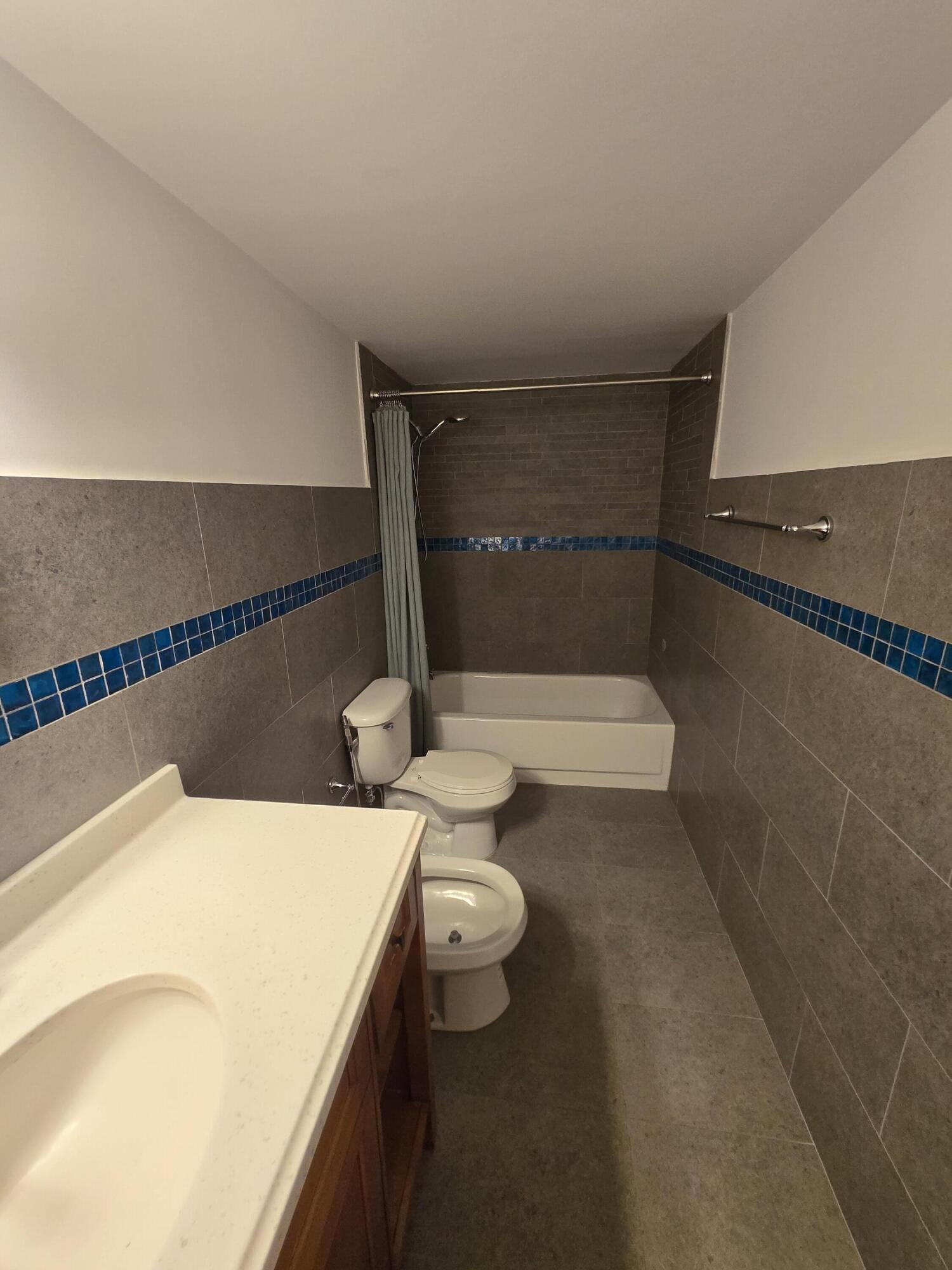 OLYMPUS CONDO PHASE - Residential Lease