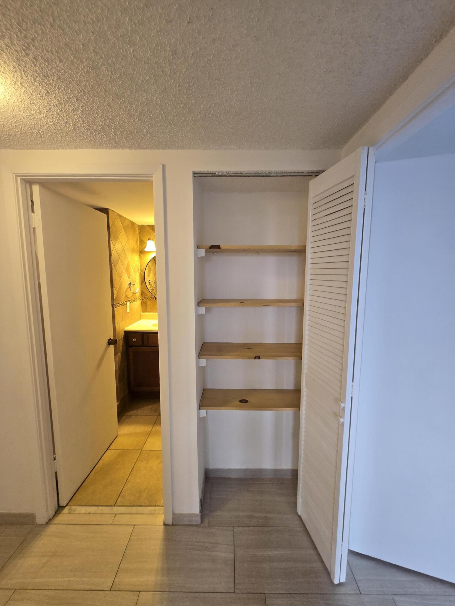 OLYMPUS CONDO PHASE - Residential Lease