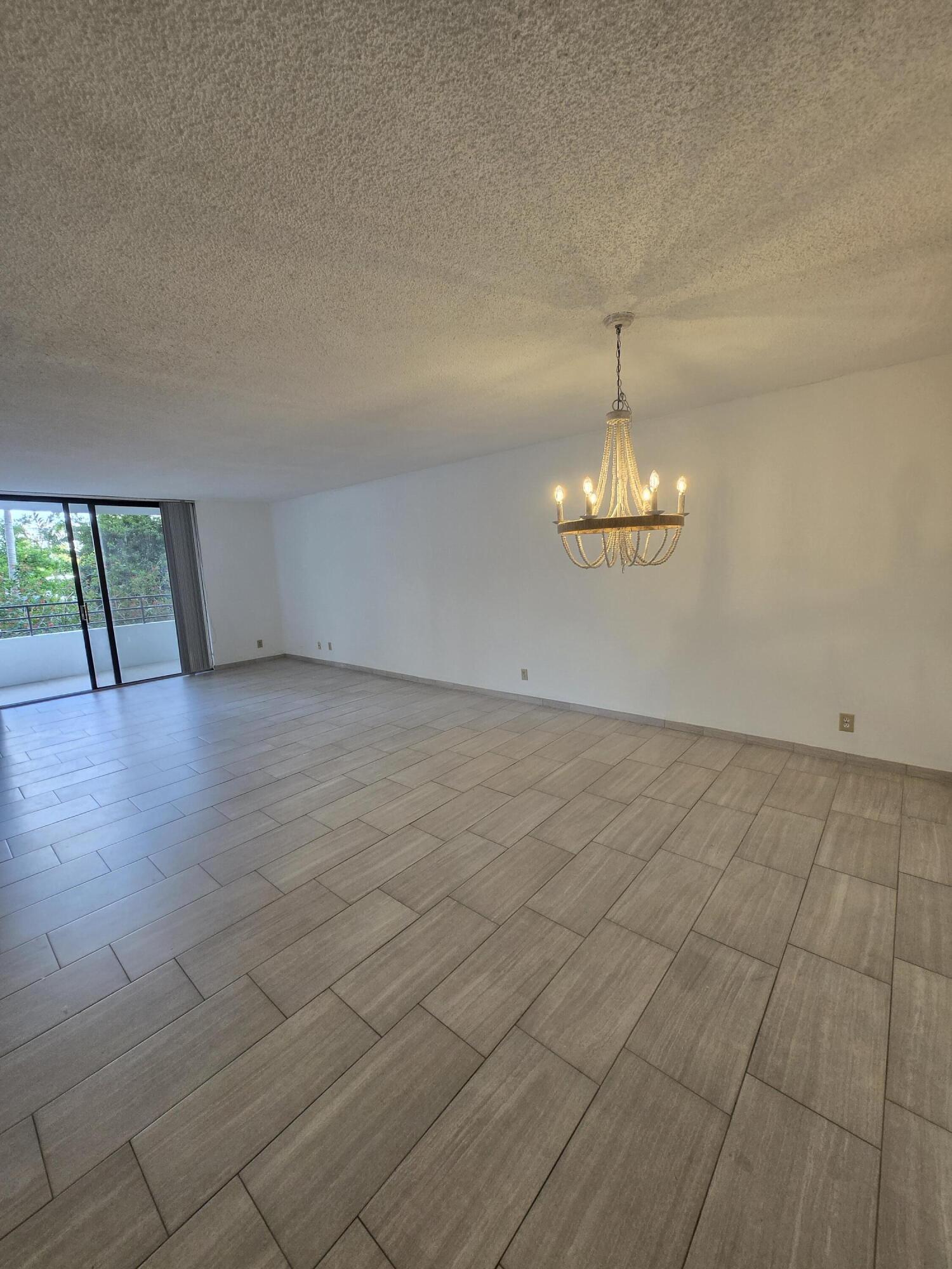 2500 Parkview Drive 412