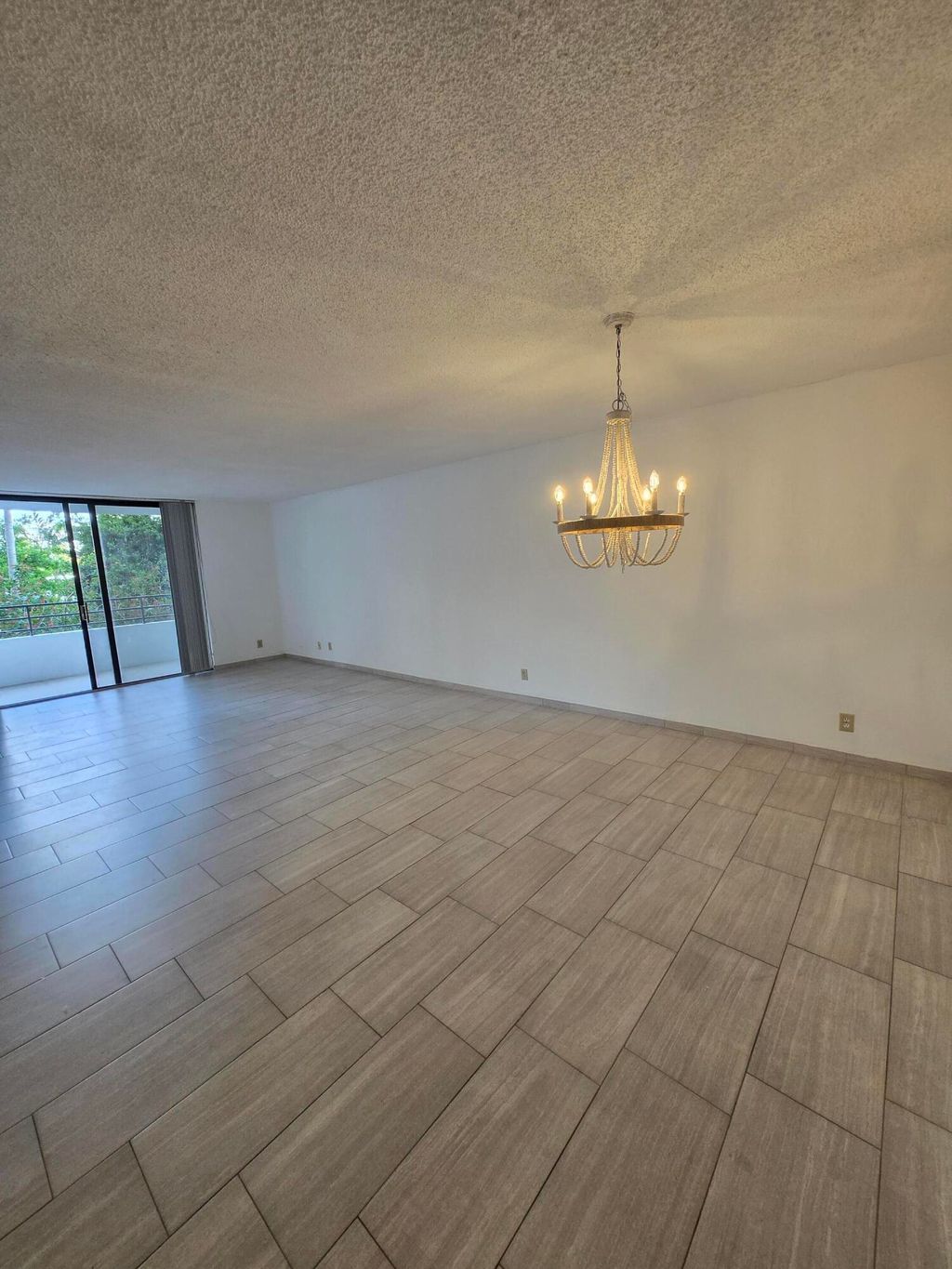 Photo of 2500 Parkview Dr #412, Hallandale Beach, FL 33009 (MLS # B26001165)