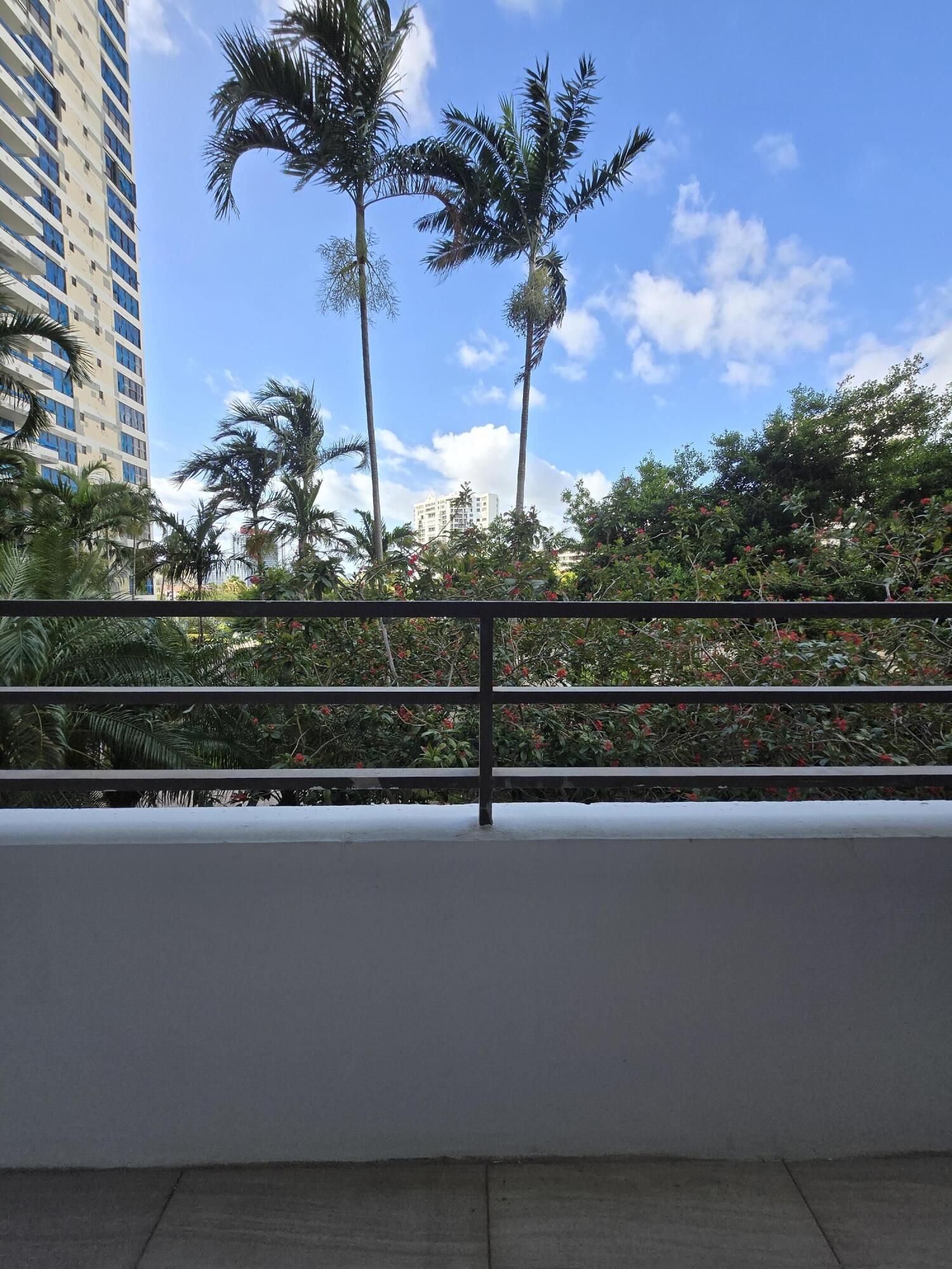 2500 Parkview Drive 412