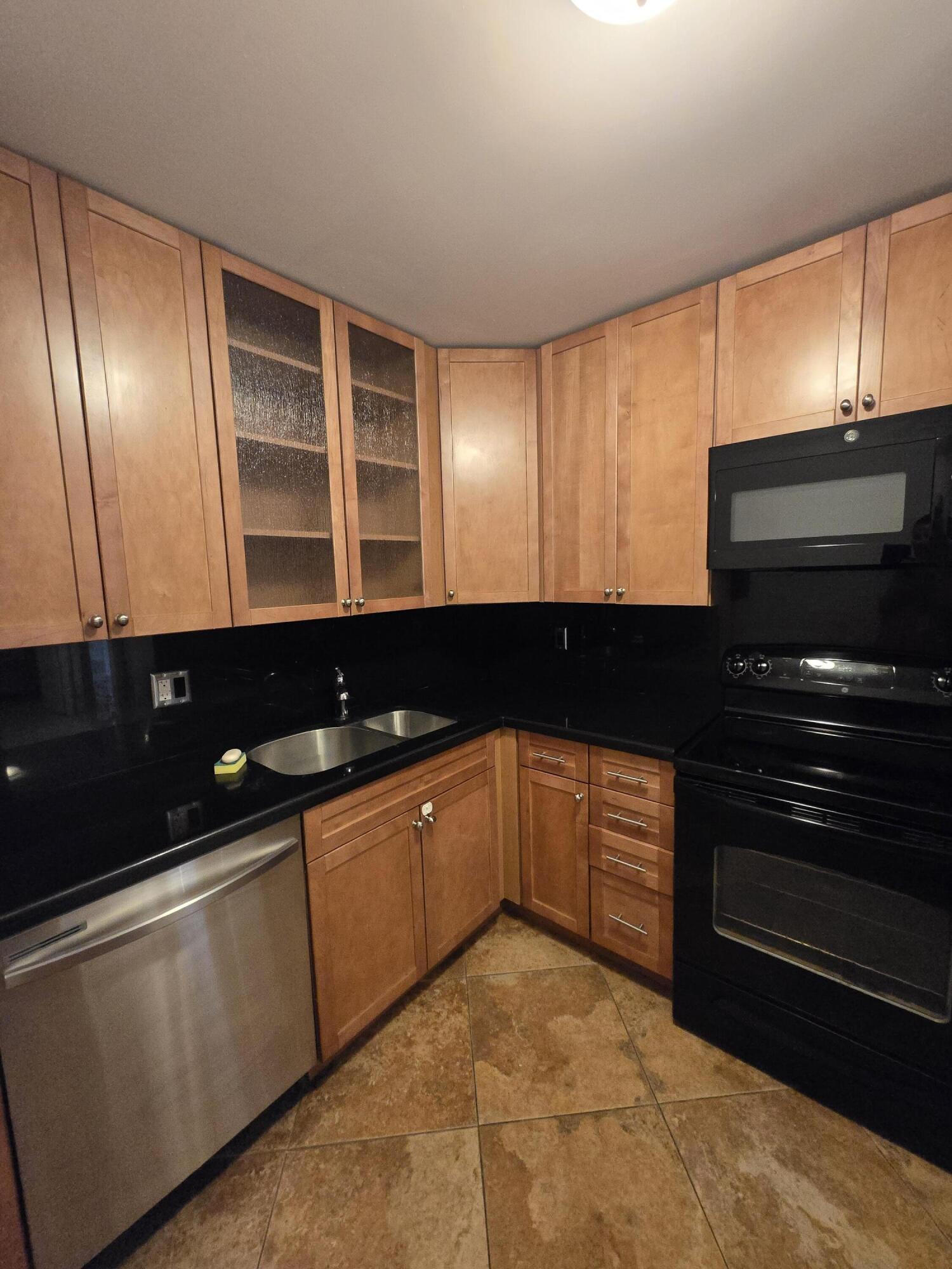 OLYMPUS CONDO PHASE - Residential Lease