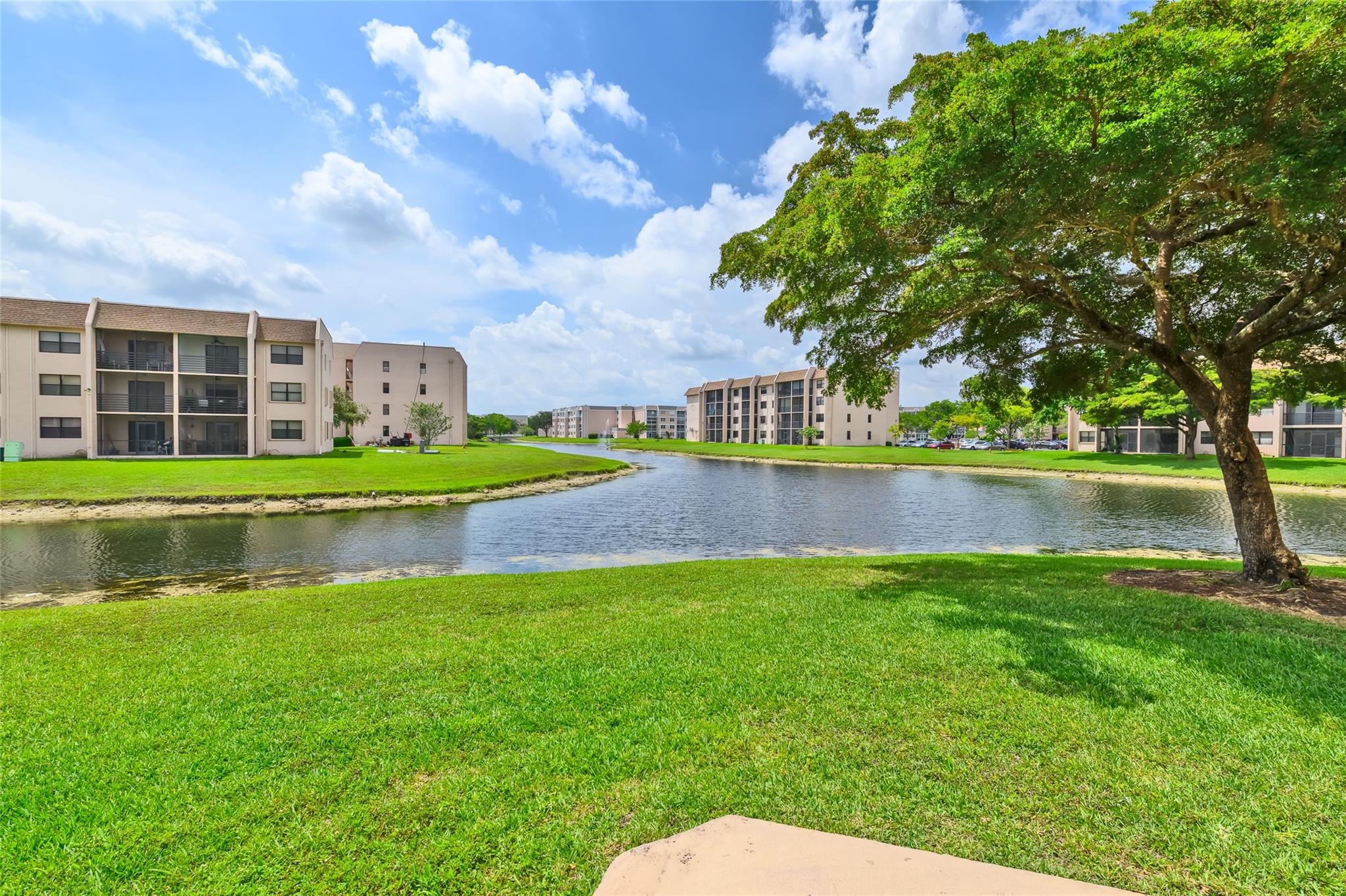 10304 Sunrise Lakes Blvd 106