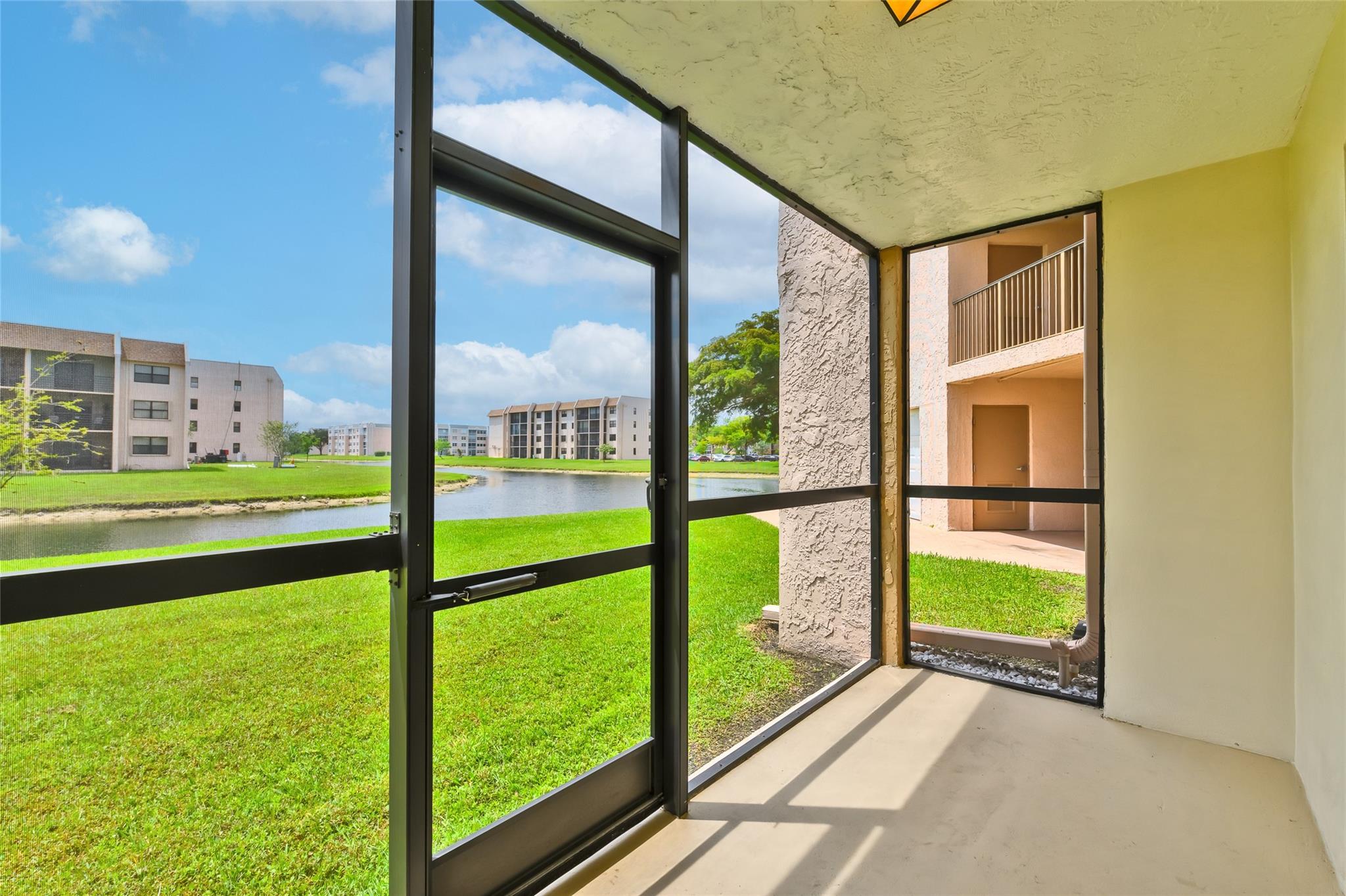 10304 Sunrise Lakes Blvd 106