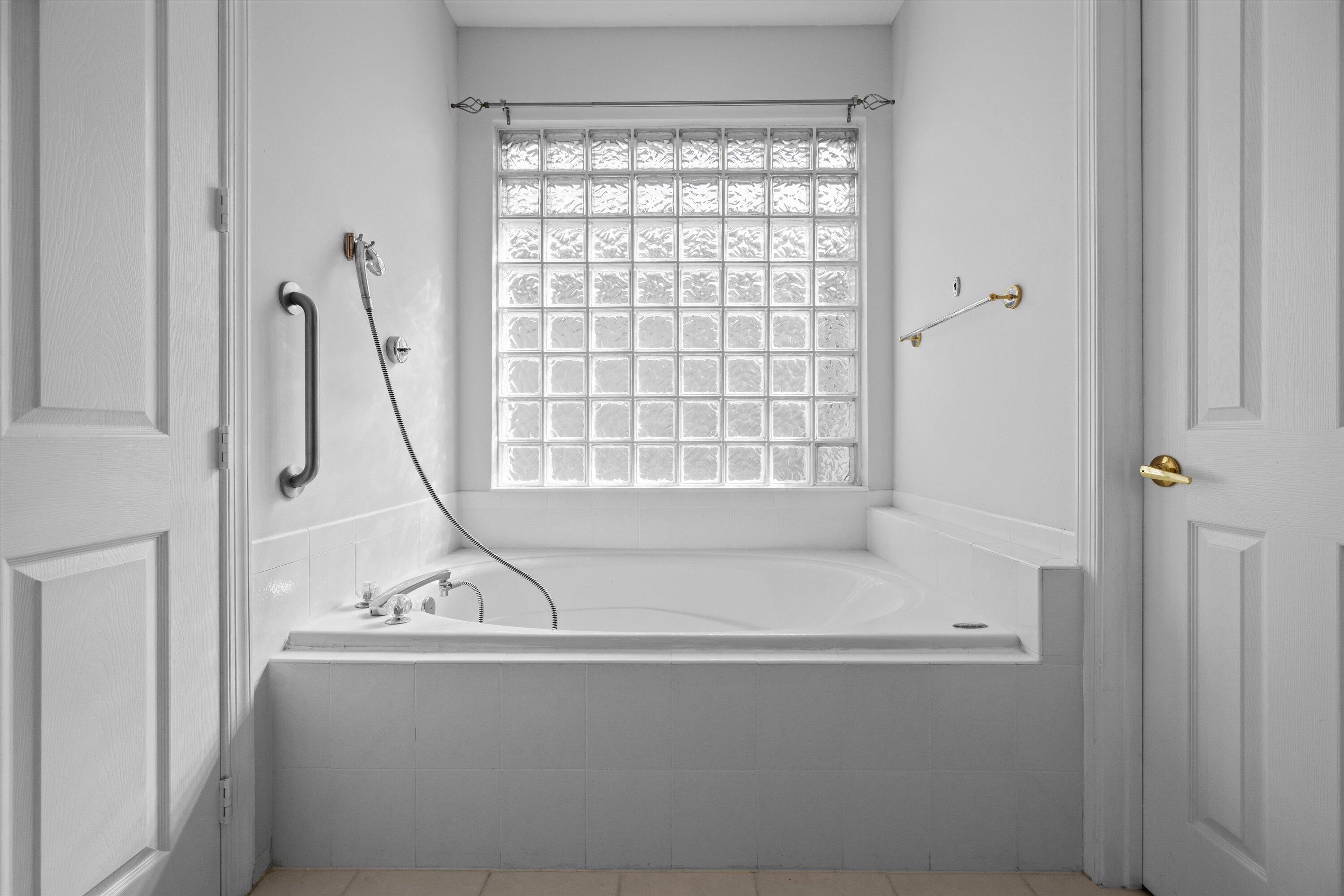 BAYWINDS - Residential