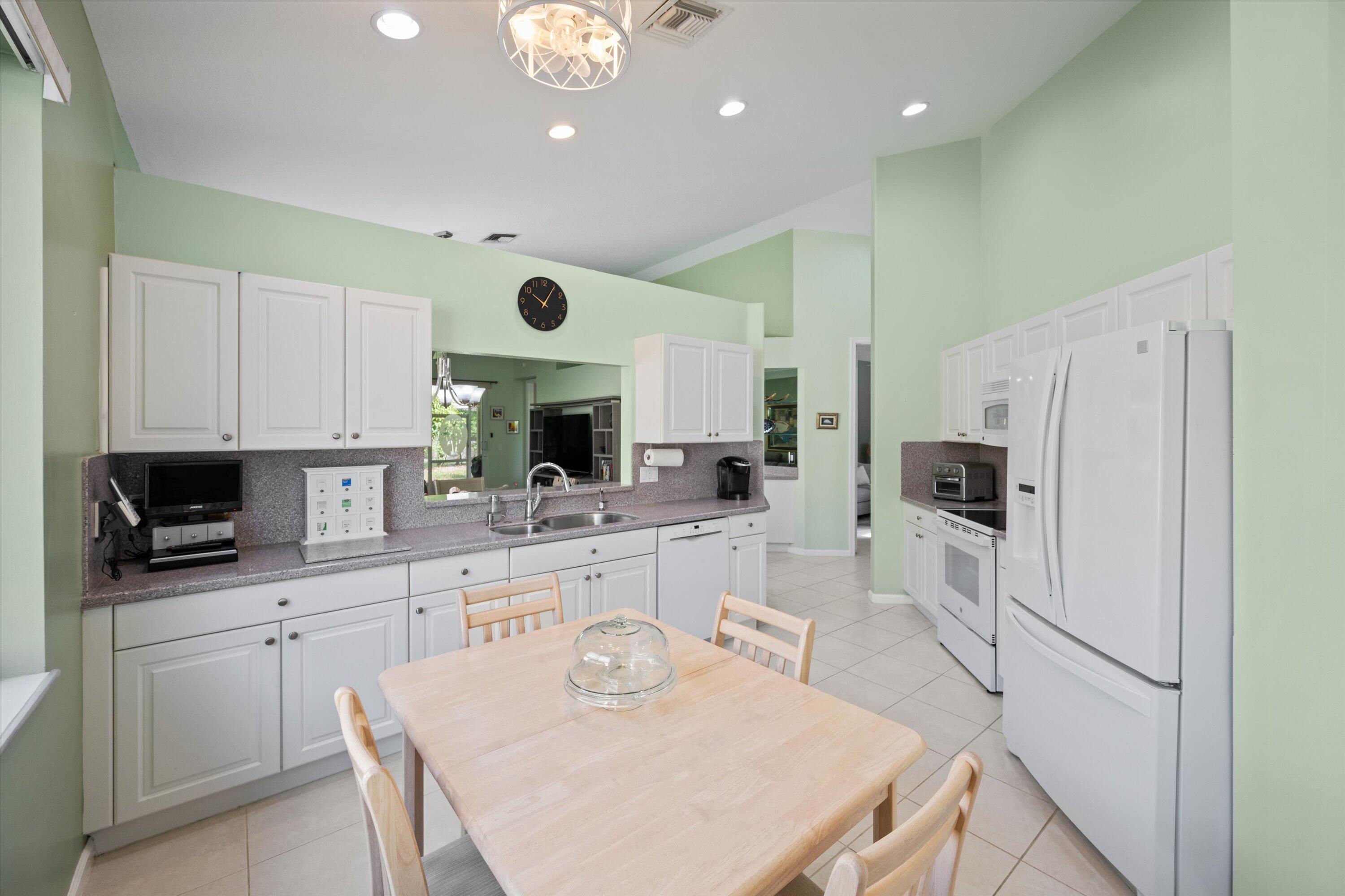 BAYWINDS - Residential