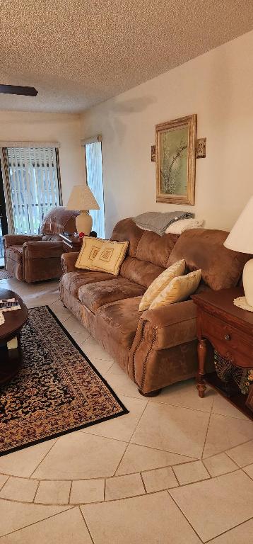 715 Sunny Pine Way E2