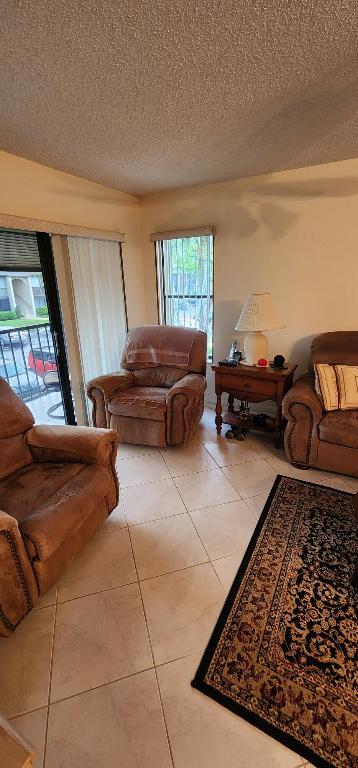 715 Sunny Pine Way E2