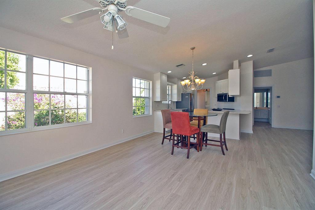 DOUBLE TREE,Lost Lake - Residential