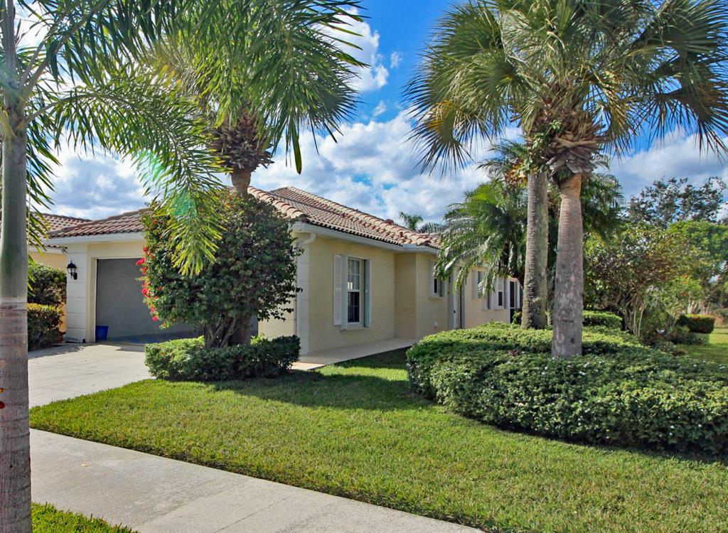 DOUBLE TREE,Lost Lake - Residential