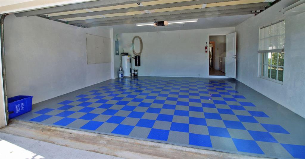 DOUBLE TREE,Lost Lake - Residential